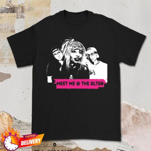 Meet Me At The Altar Store Merch Portrait T-Shirt