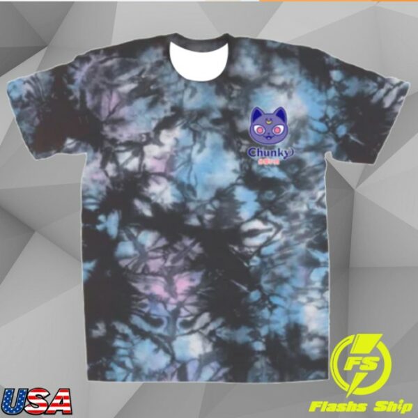 Chunky Things Store Merch Chunky Moon Xo Holding T-Shirt