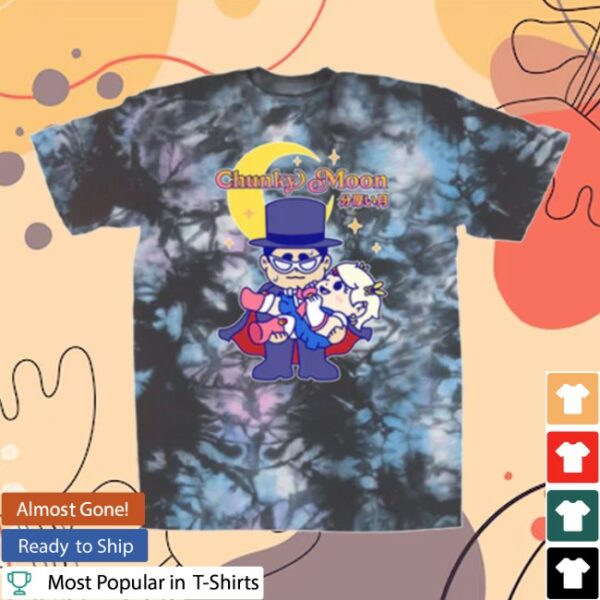 Chunky Things Store Merch Chunky Moon Xo Holding T-Shirt