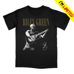 Riley Green Store Merch Signature Photo Tee