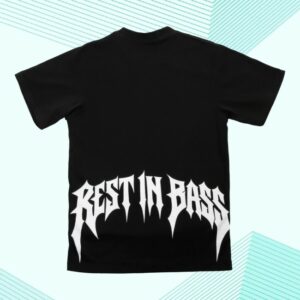 Praiseche Shop Store Merch Praying Tee