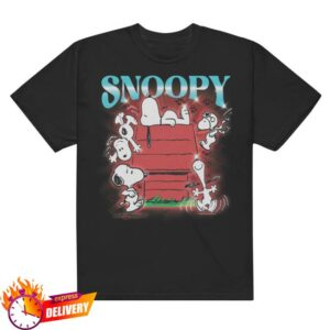 Peanuts Merch Store Peanuts Comfort Colors T-Shirt Heartthrob Snoopy