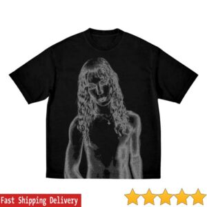 2Hollis Store Merch Halftone Photo T-Shirt